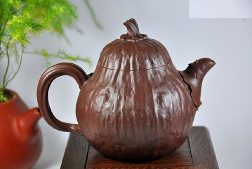 静说紫砂丨端庄高雅的艺术风格 王小龙的紫砂艺术